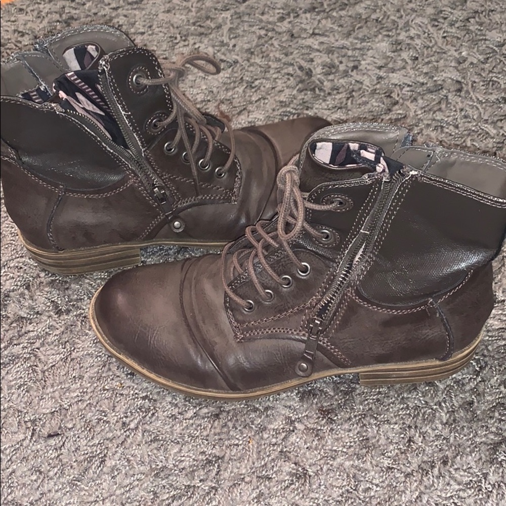 American Rag boots
